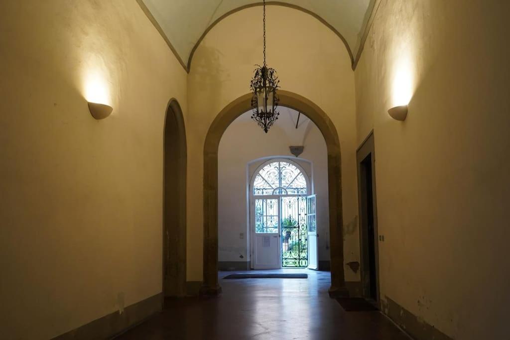 Apartamento Loft Moderno Ubicato Nel Centro Storico Di Lucca Exterior foto